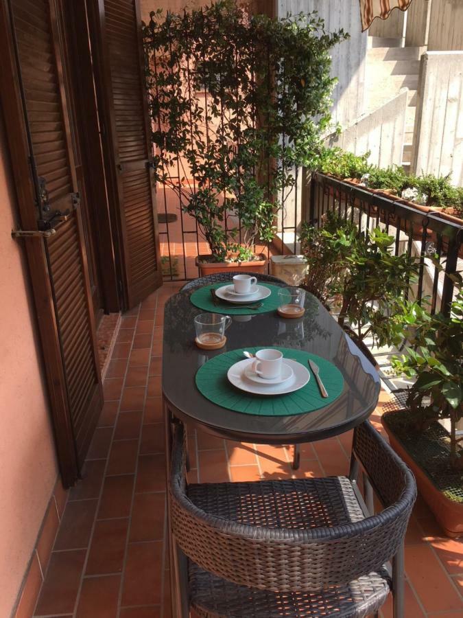 Indesenzano Apartment Desenzano del Garda Eksteriør bilde