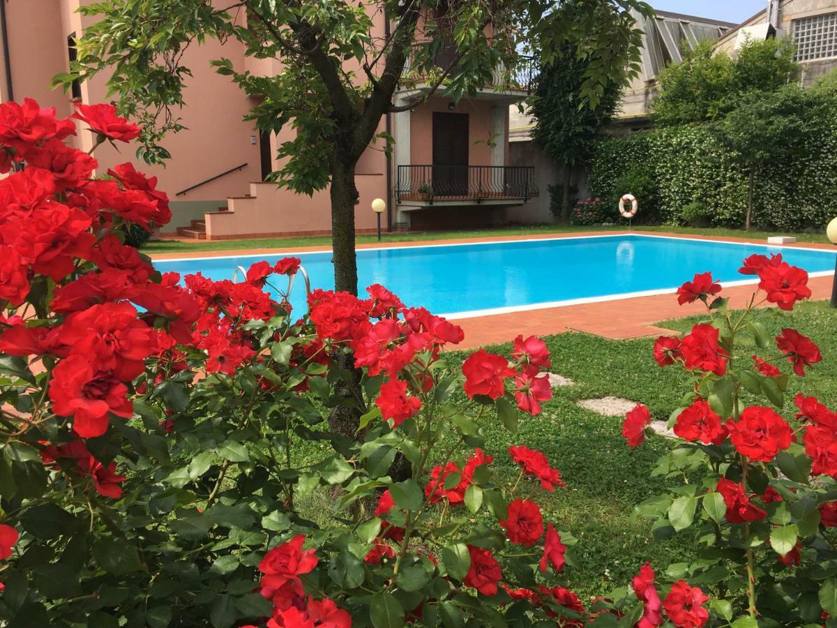 Indesenzano Apartment Desenzano del Garda Eksteriør bilde